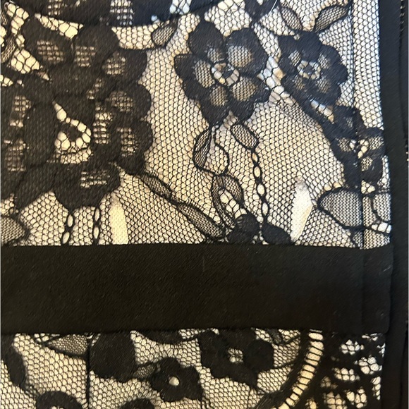 Light pink lace dress - Picture 3 of 3